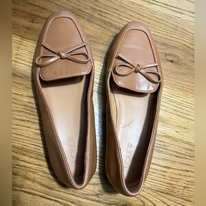 J. Crew Women's Bow Tan Loafer Size 9